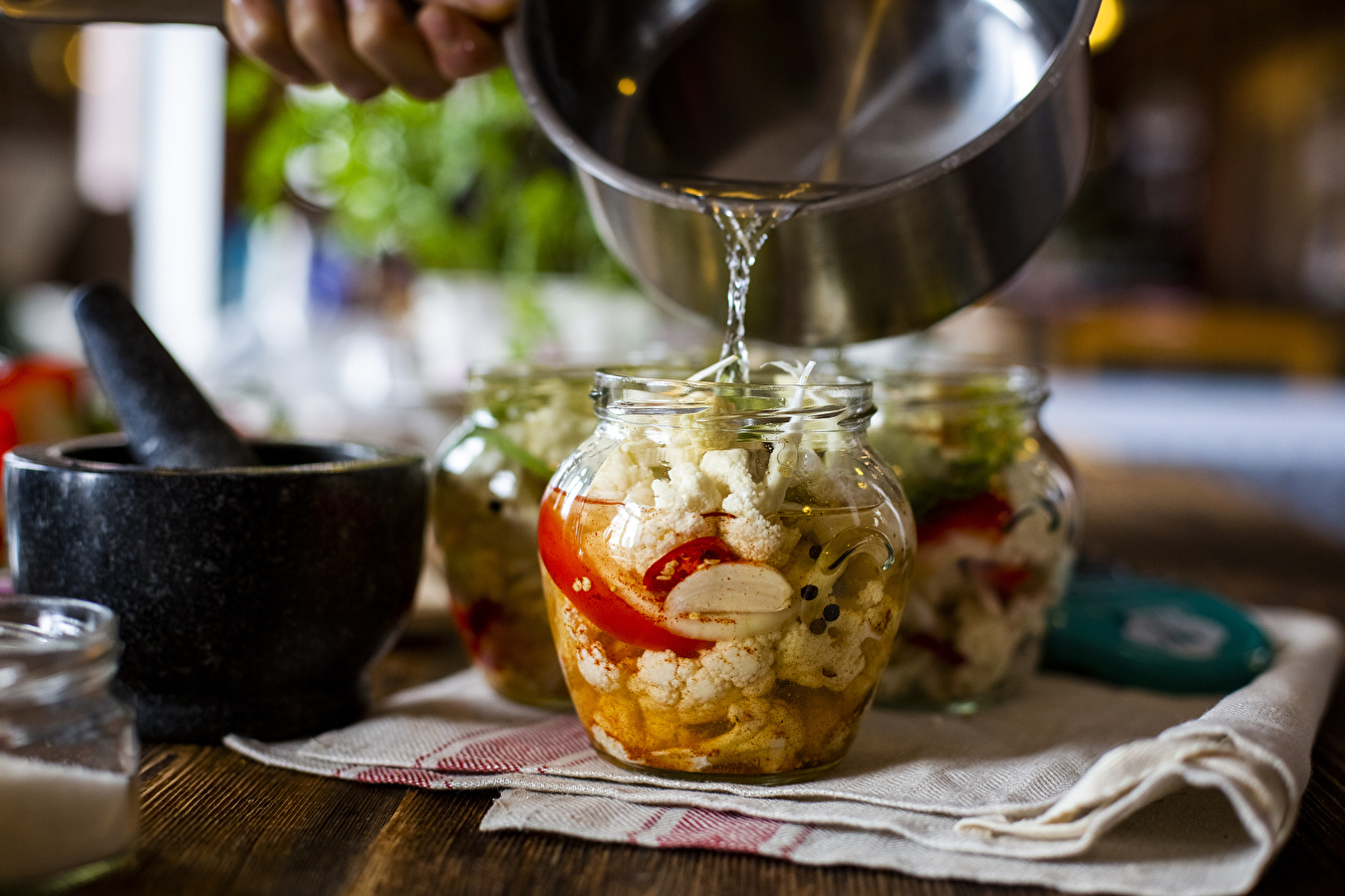 Hausgemachter milchsauer fermentierter Blumenkohl