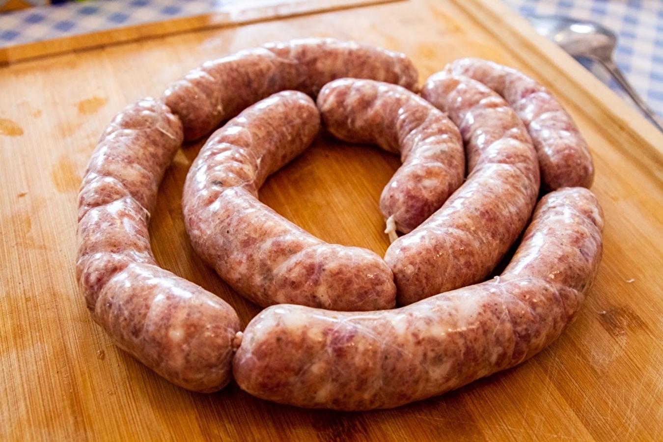 Hausgemachte weiße Wurst – geräuchert