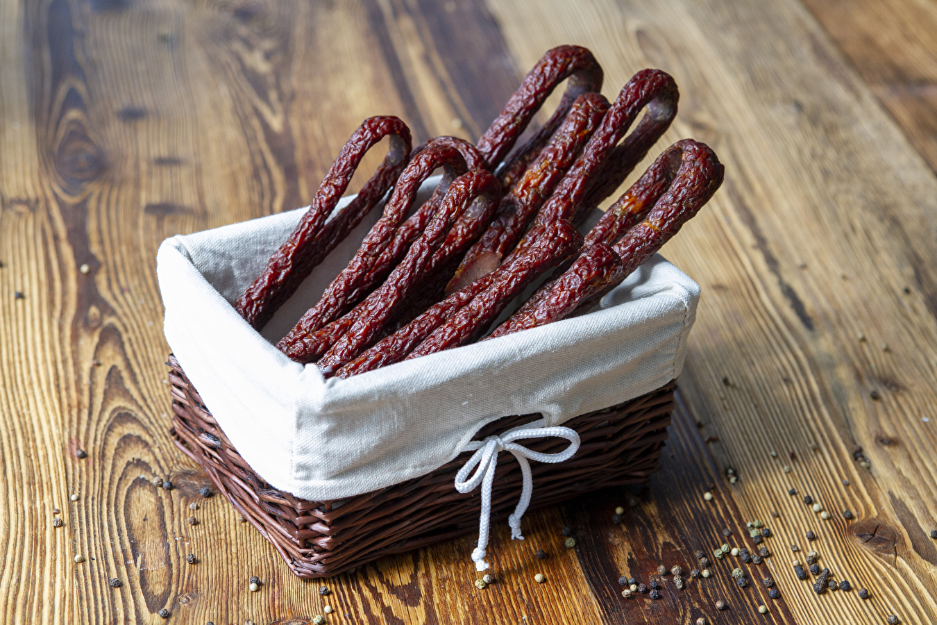 Hausgemachte Kabanosy vom Schwein und Rind