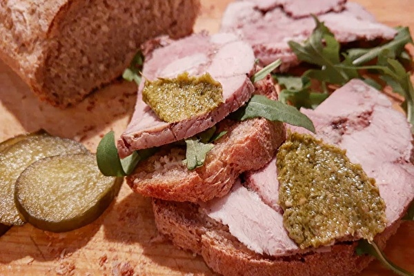 Our Customers' Recipes: Pork Shoulder from a Ham Cooker