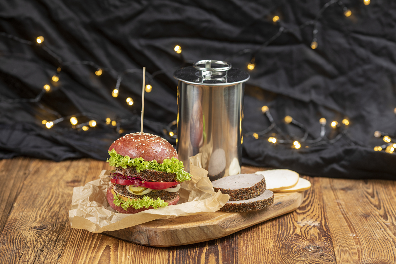 Burgers au boeuf préparés au moule à jambon