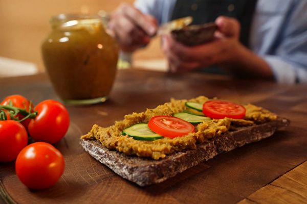 Paté vegetariano di lenticchie e zucca nel cuoci-prosciutto