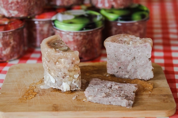 Баночная колбаса — мясная консерва в банках